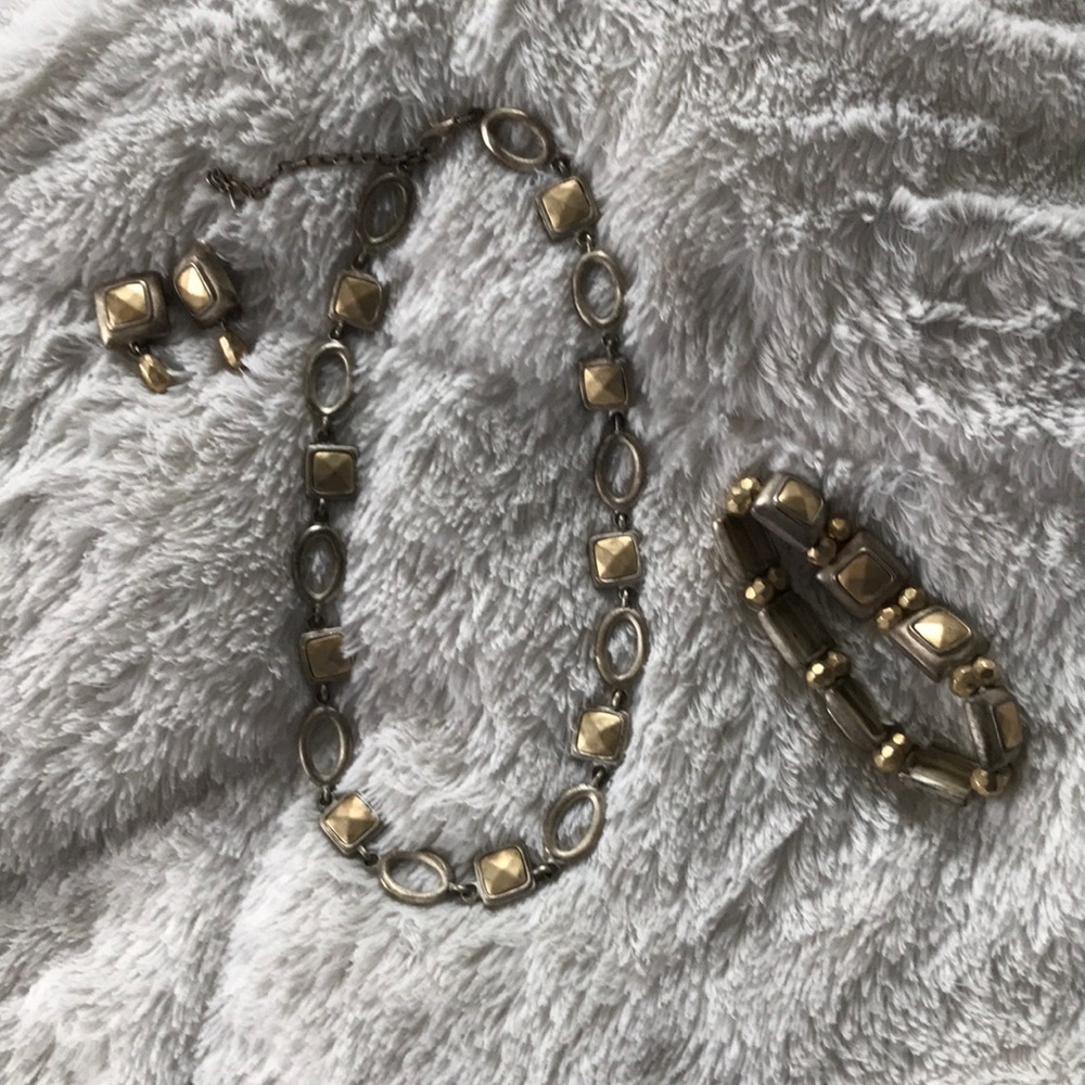 Jewelry Set - Picture 2 of 6